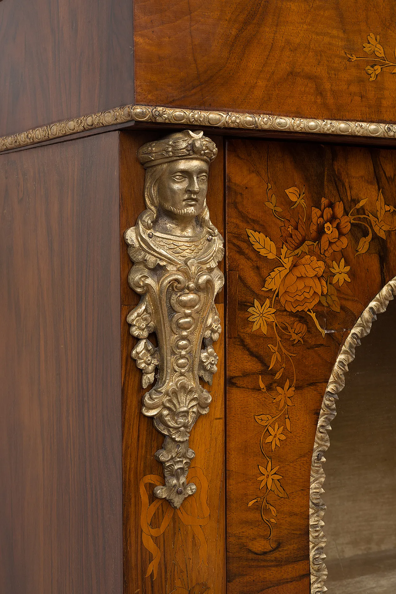 Vetrina Vittoriana Inglese in radica di noce, '800 3