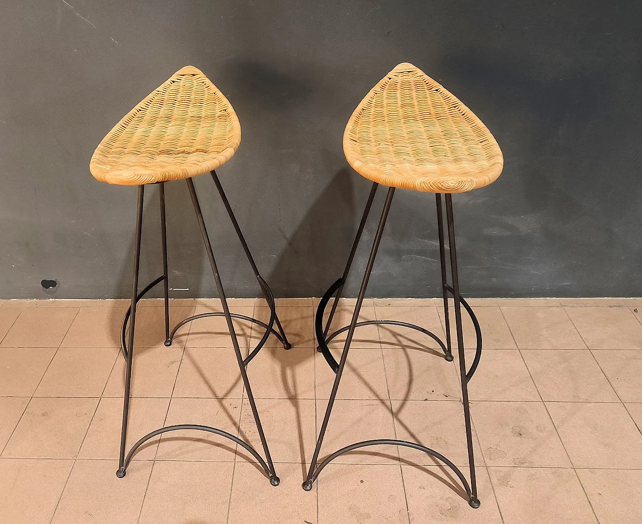 Pair of Banana stools by Tom Dixon in metal and banana fiber, 1990s 8