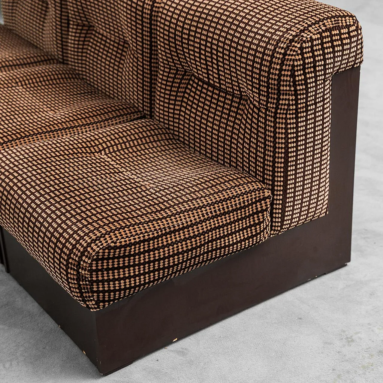 3 seater modular sofa in brown and wood velvet, 70s 2
