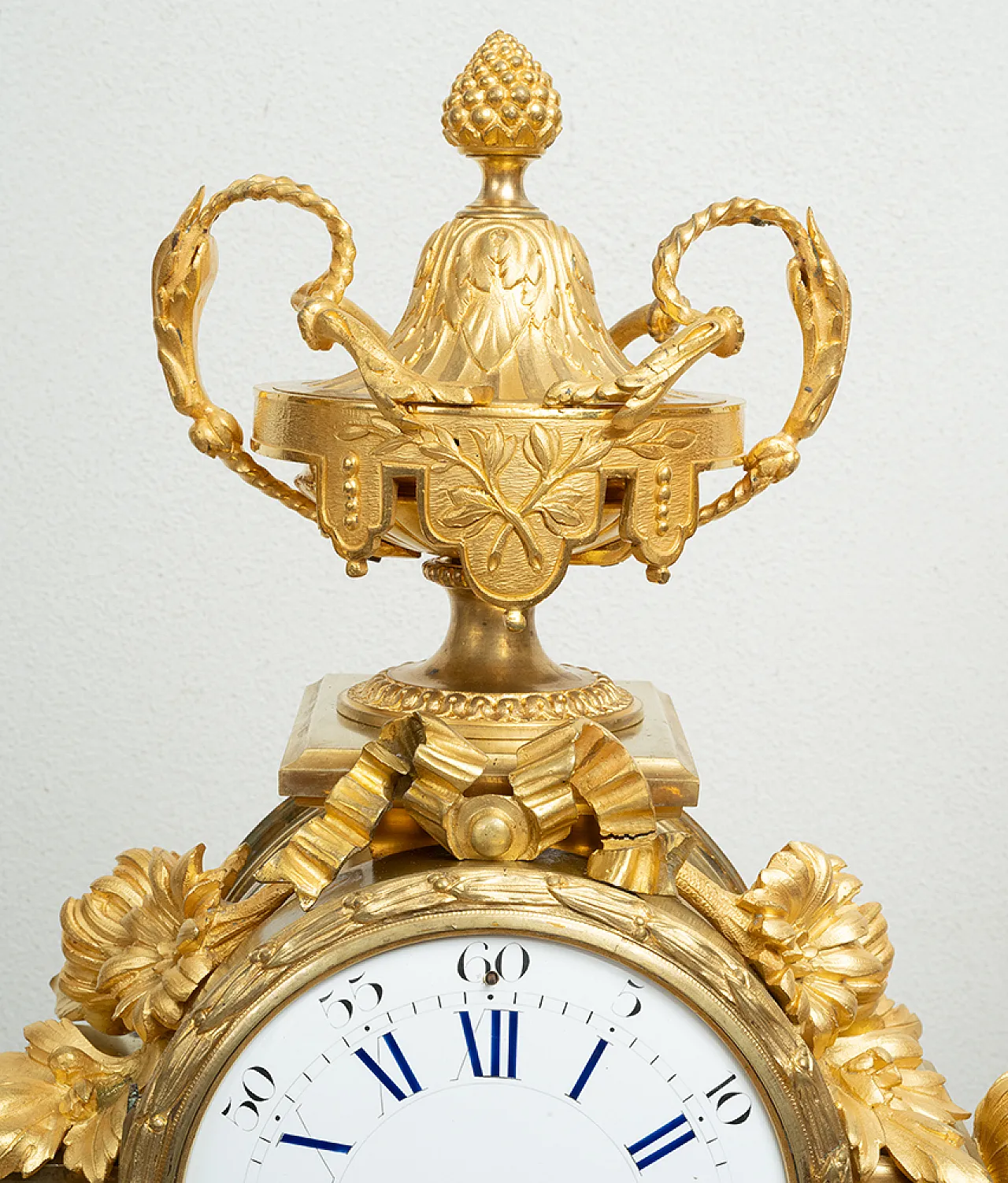 Triptych of Napoleon III French clock in golden bronze, 19th century 3