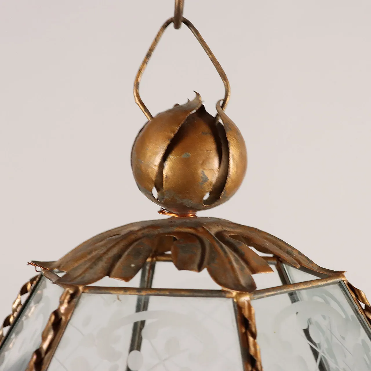 Lanterna con struttura in lamierino cromato e vetri acidati, anni '50 4