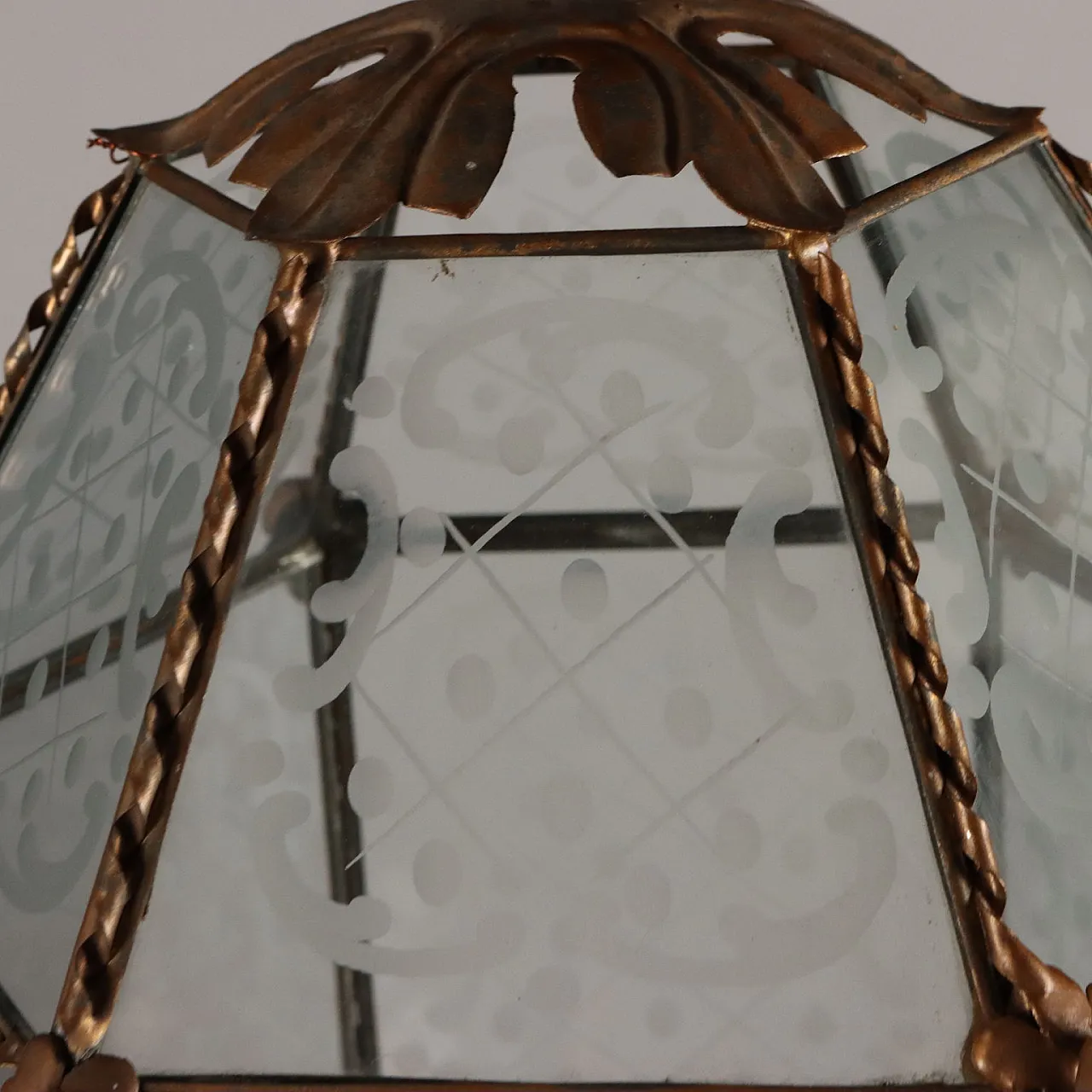 Lanterna con struttura in lamierino cromato e vetri acidati, anni '50 6