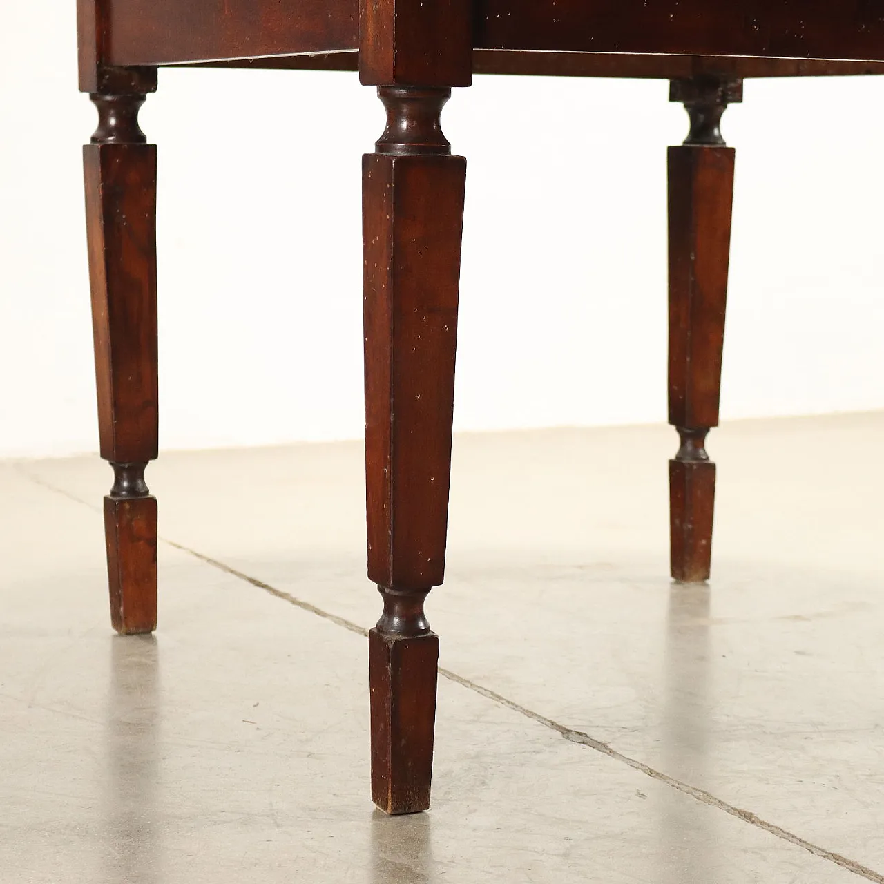 Tavolo rotondo in faggio e legno da frutto, inizio '900 6