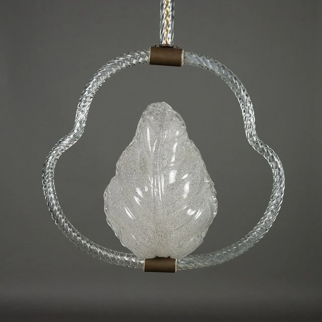 Murano glass chandelier with brass details, 1940s 10