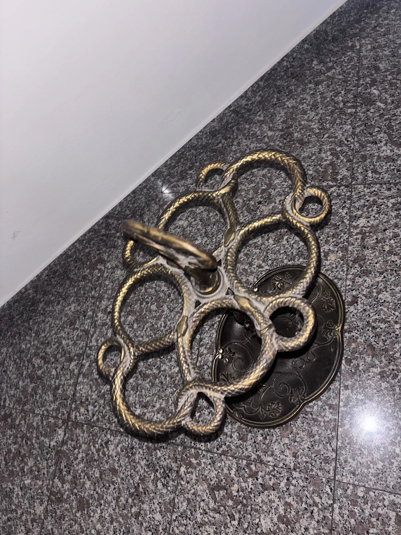 Umbrella stand in golden cast iron, 30ss 4