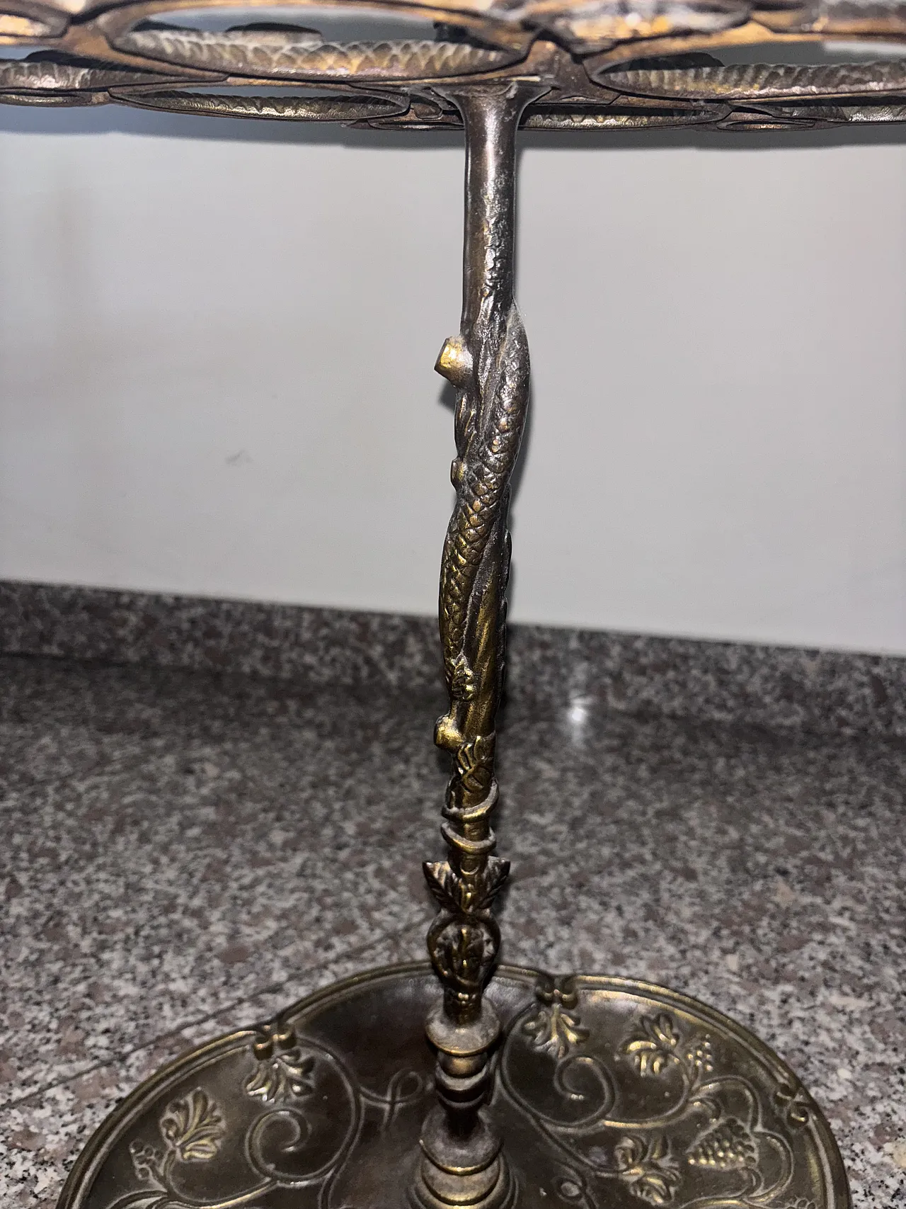 Umbrella stand in golden cast iron, 30ss 6