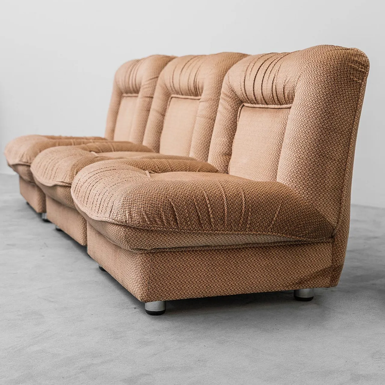 3 seater modular sofa in brown velvet, 70s 9