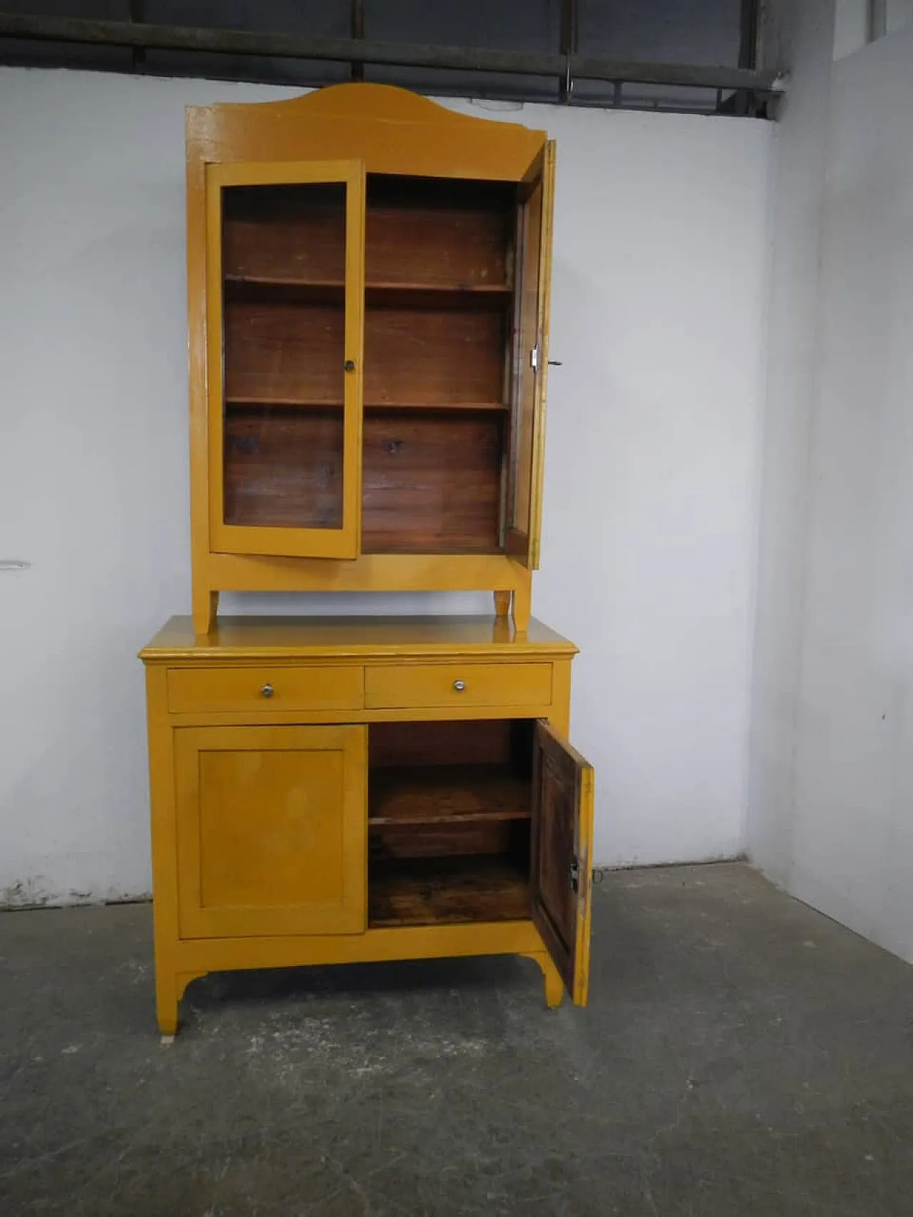 Yellow oak rustic sideboard and glass cabinet, 1920 2