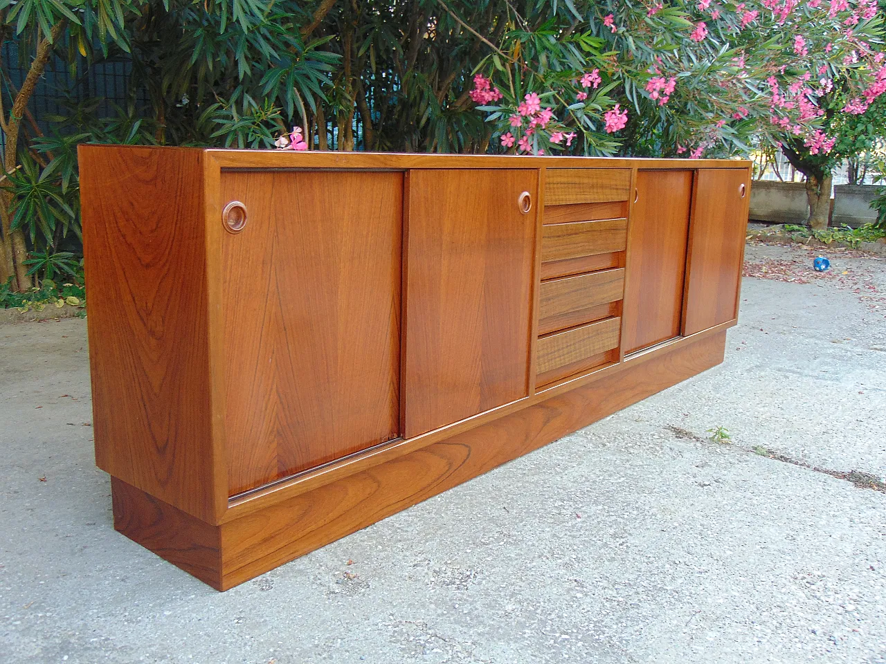 Sideboard, 60s 9