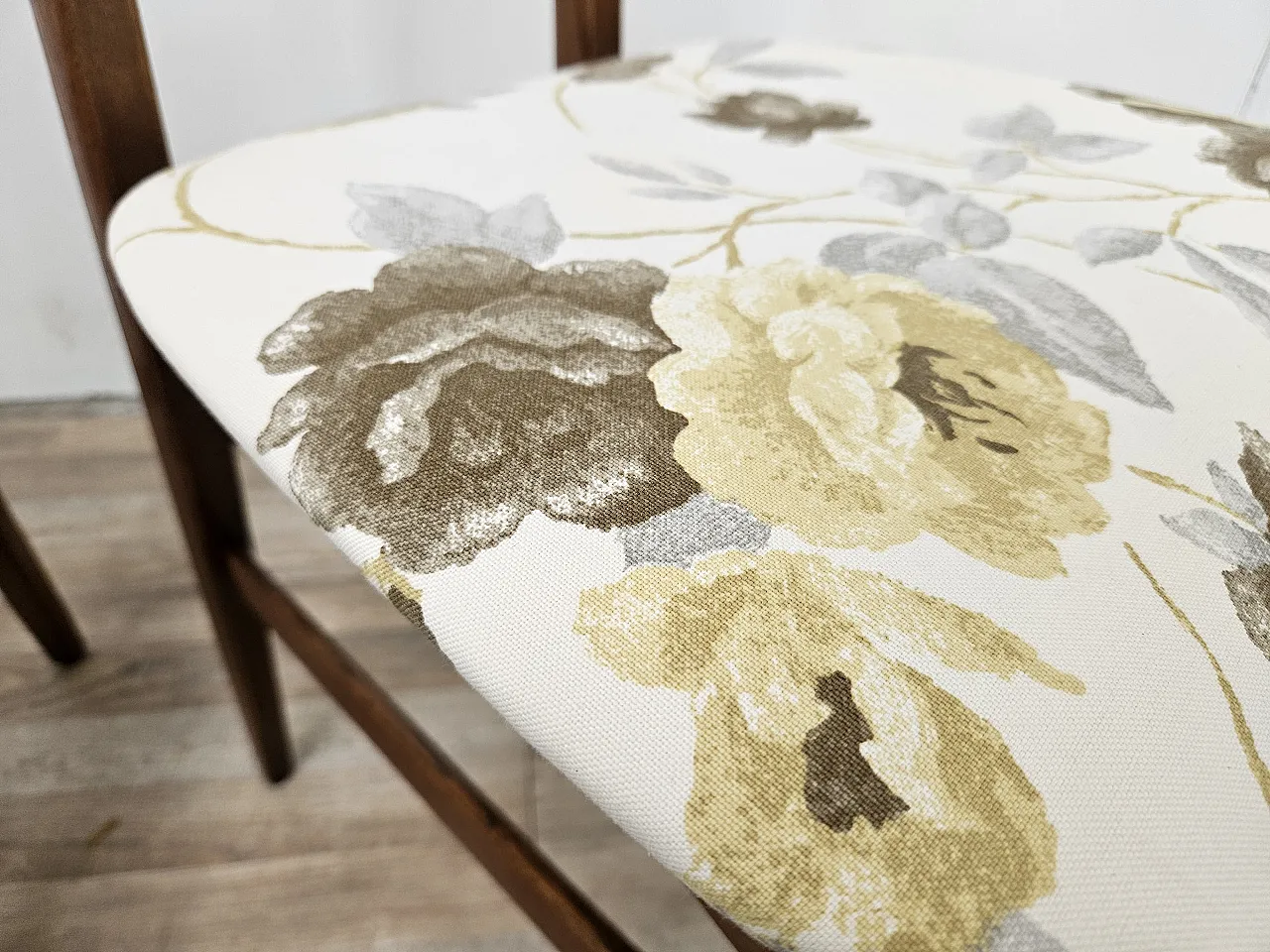 Chairs for dining room teak Scandinavian, 70s 11