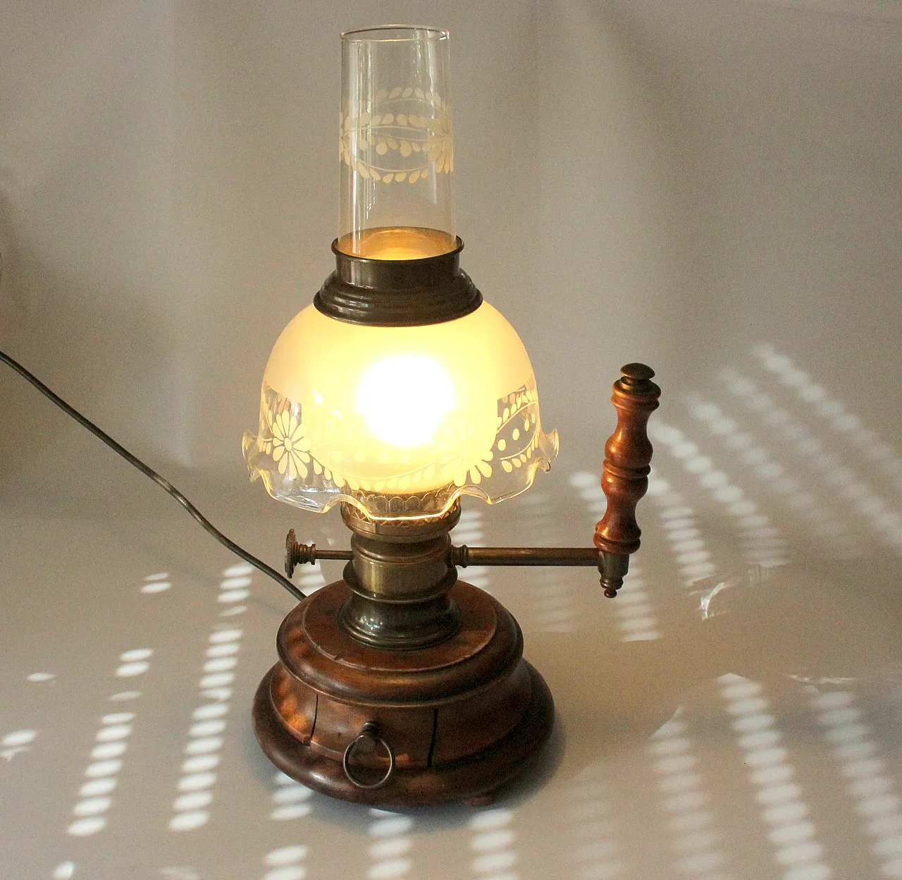 Lampada da tavolo in stile country house, anni '80 4