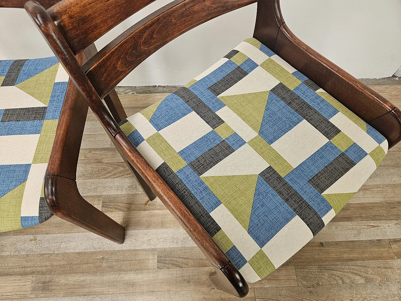 4 chairs for dining room in beech and space age fabric, 1970s 11