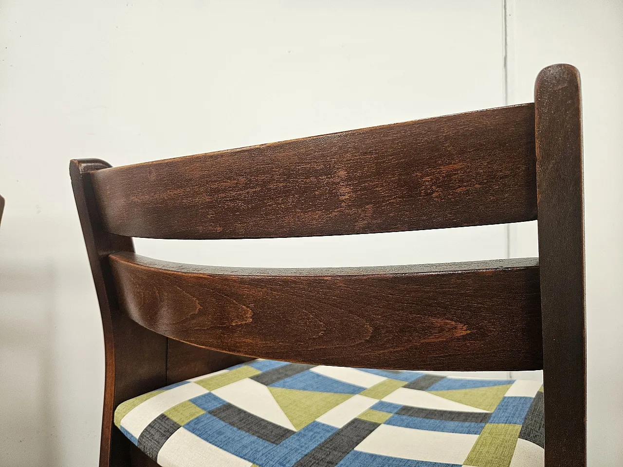 4 chairs for dining room in beech and space age fabric, 1970s 13