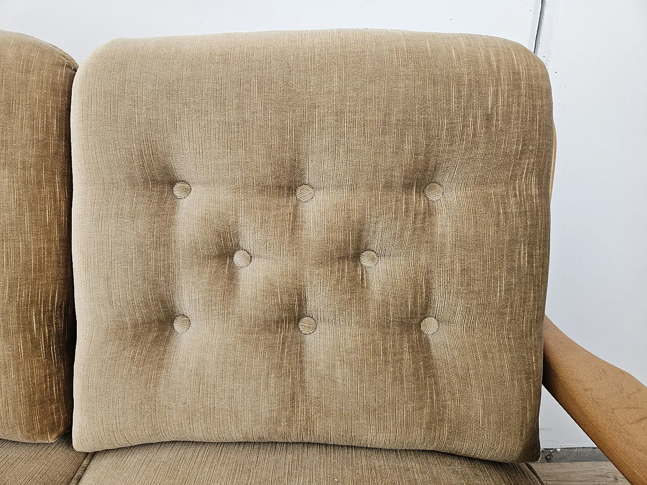 Three-seater sofa in beech, 70s 5