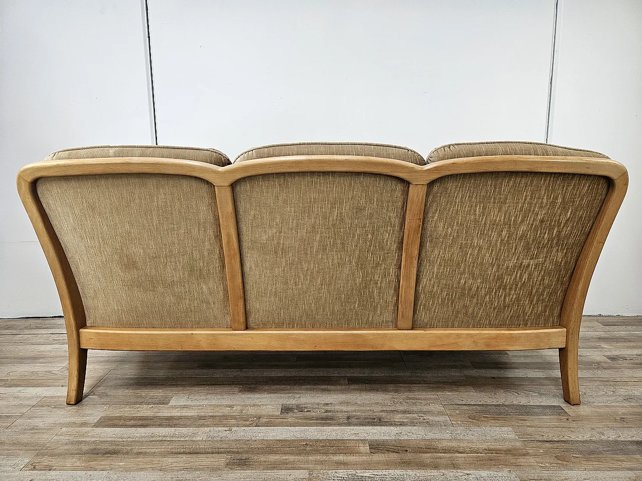 Three-seater sofa in beech, 70s 16