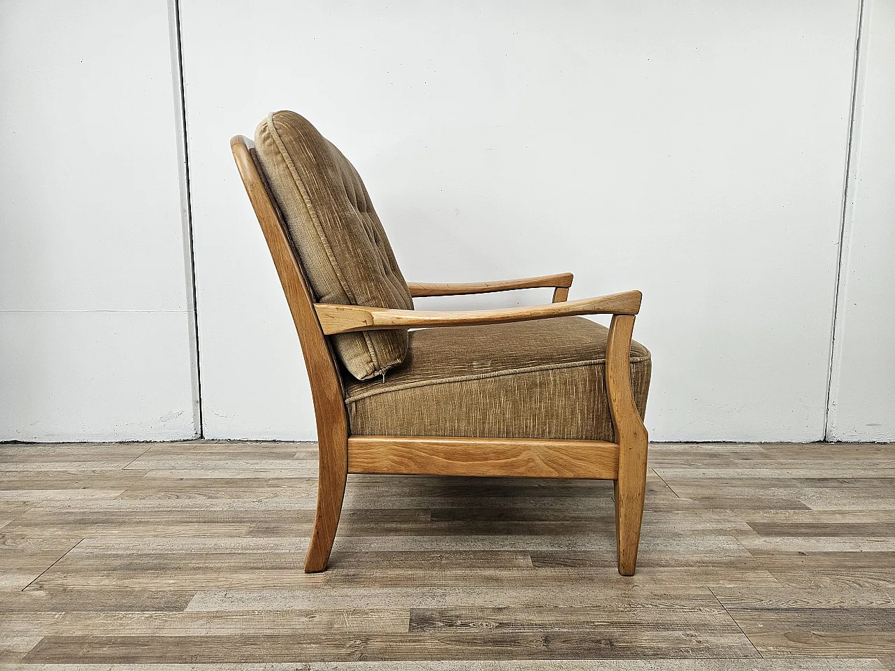 70s living room chair in beech 2