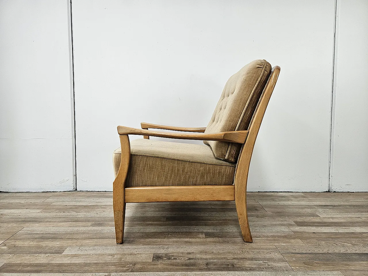 70s living room chair in beech 4