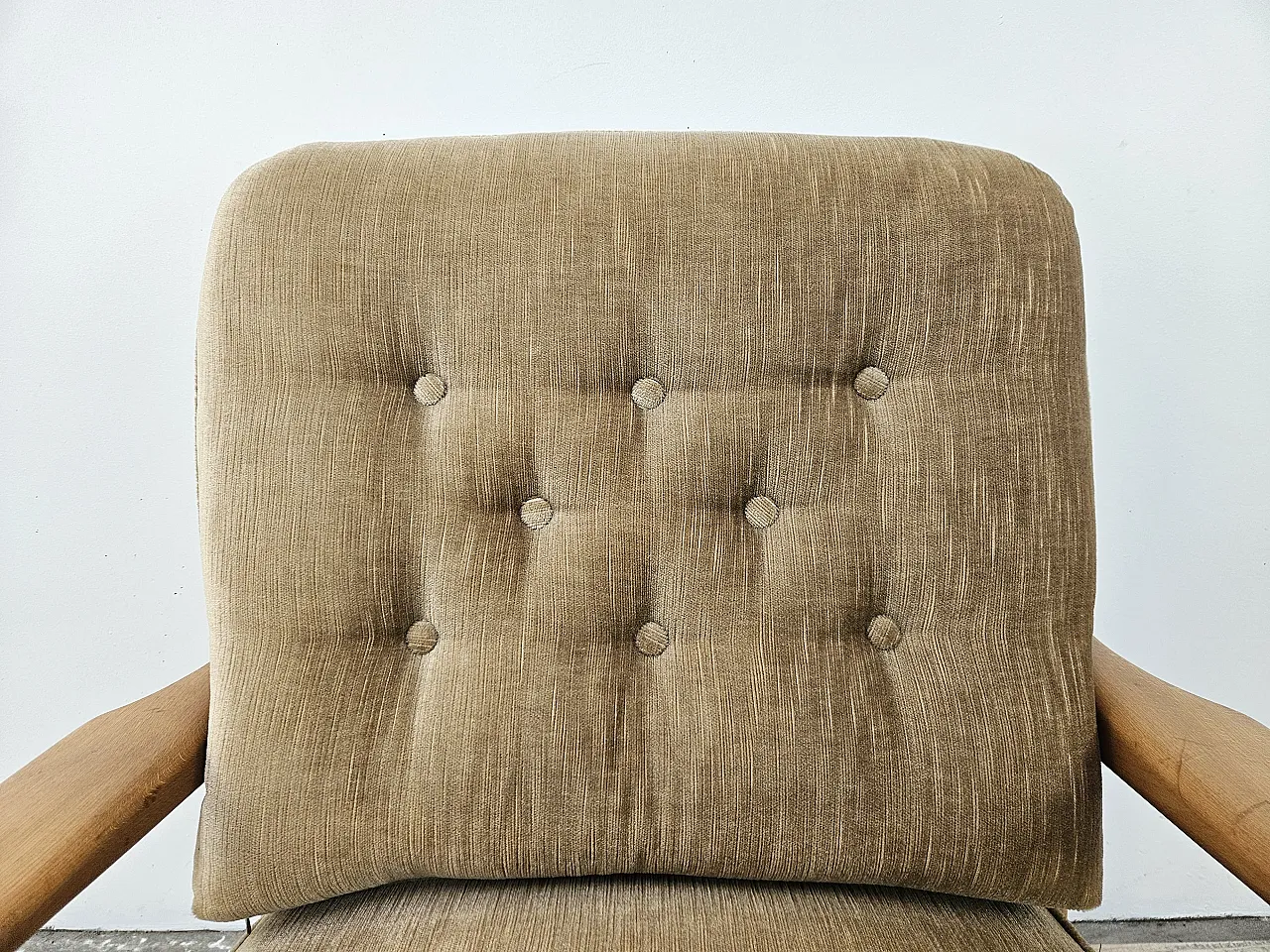 70s living room chair in beech 6