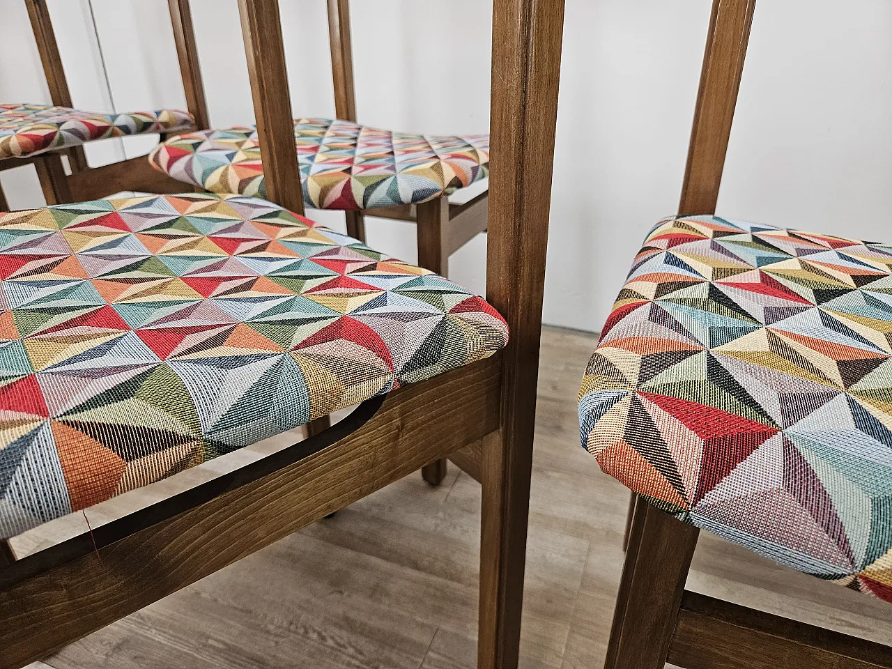 6 Dining room chairs in beech with geometric seat, 1950s 18