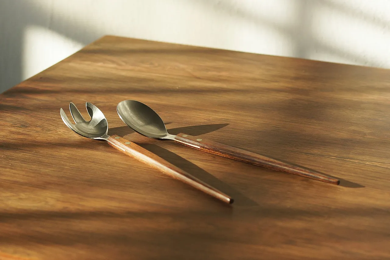 Coppia di cucchiai Mid-Century moderni, anni '60 2