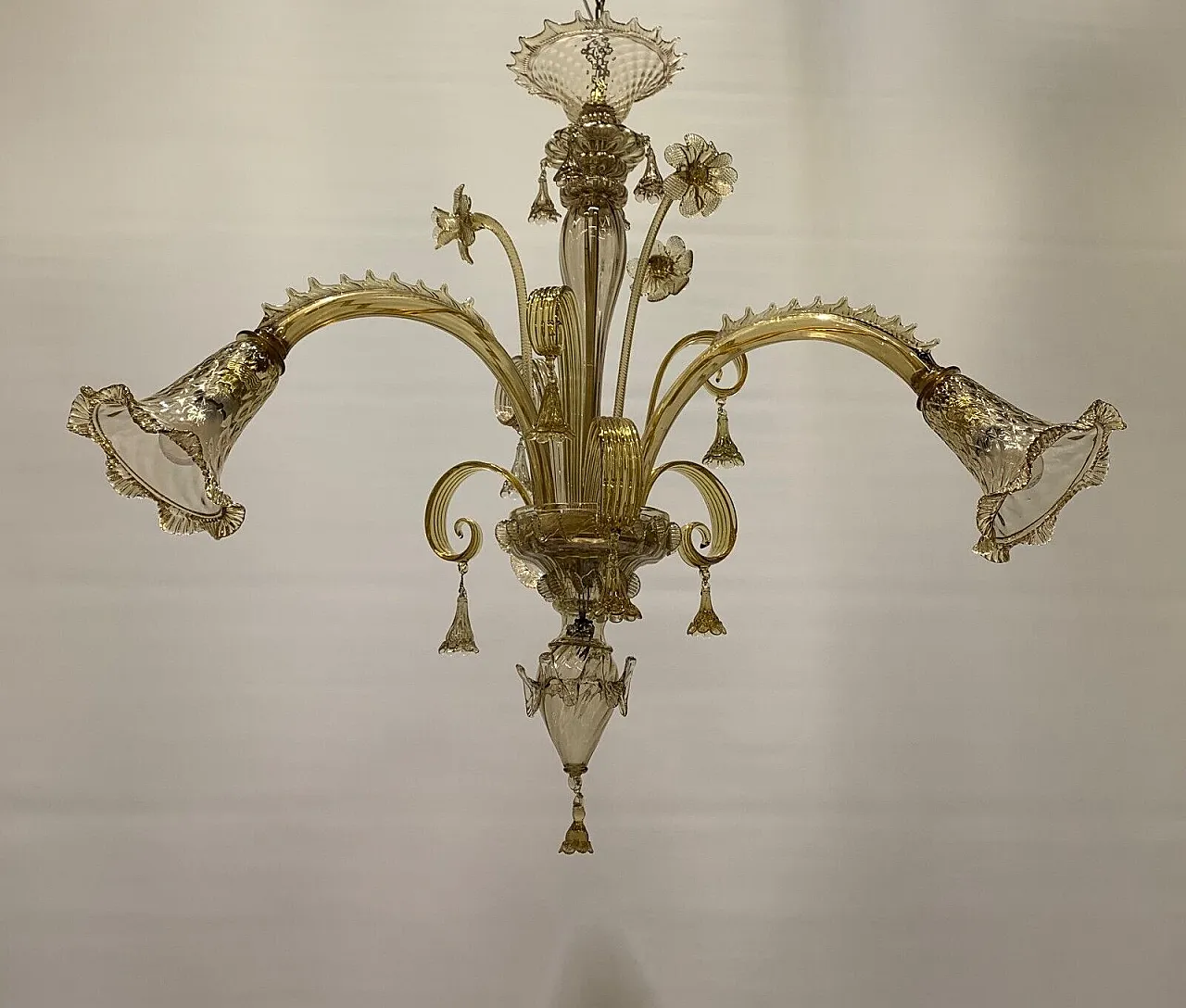 Lampadario in vetro di Murano ambrato attribuito a A.V.E.M., anni '30 3