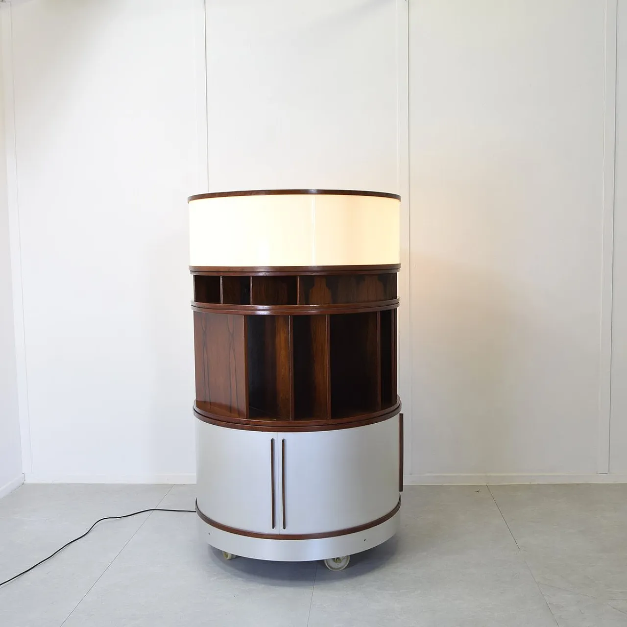 Mobiletto Combi Center in legno di Joe Colombo, anni '60 6