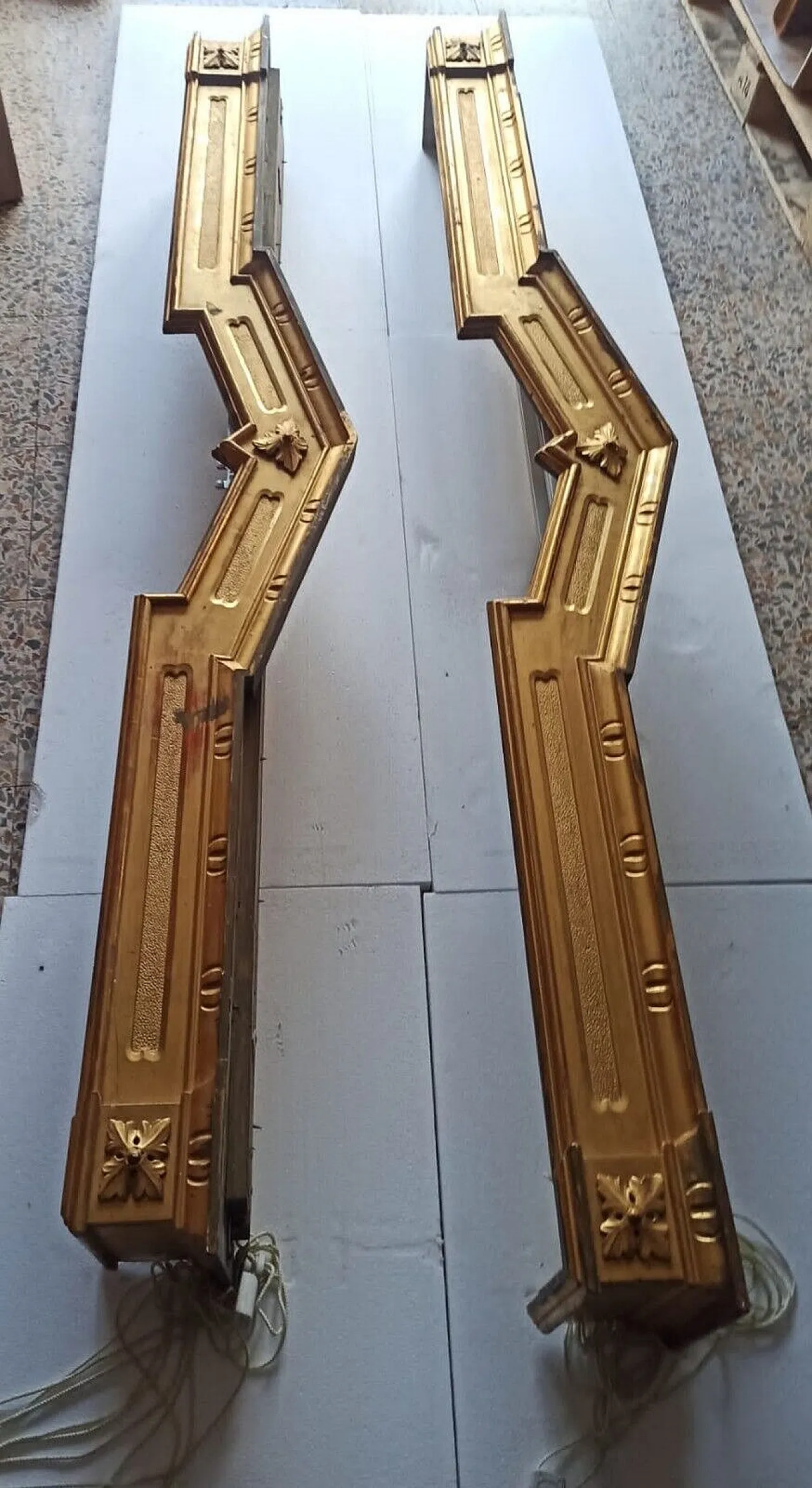 Coppia di mantovane in legno dorato, metà '800 2