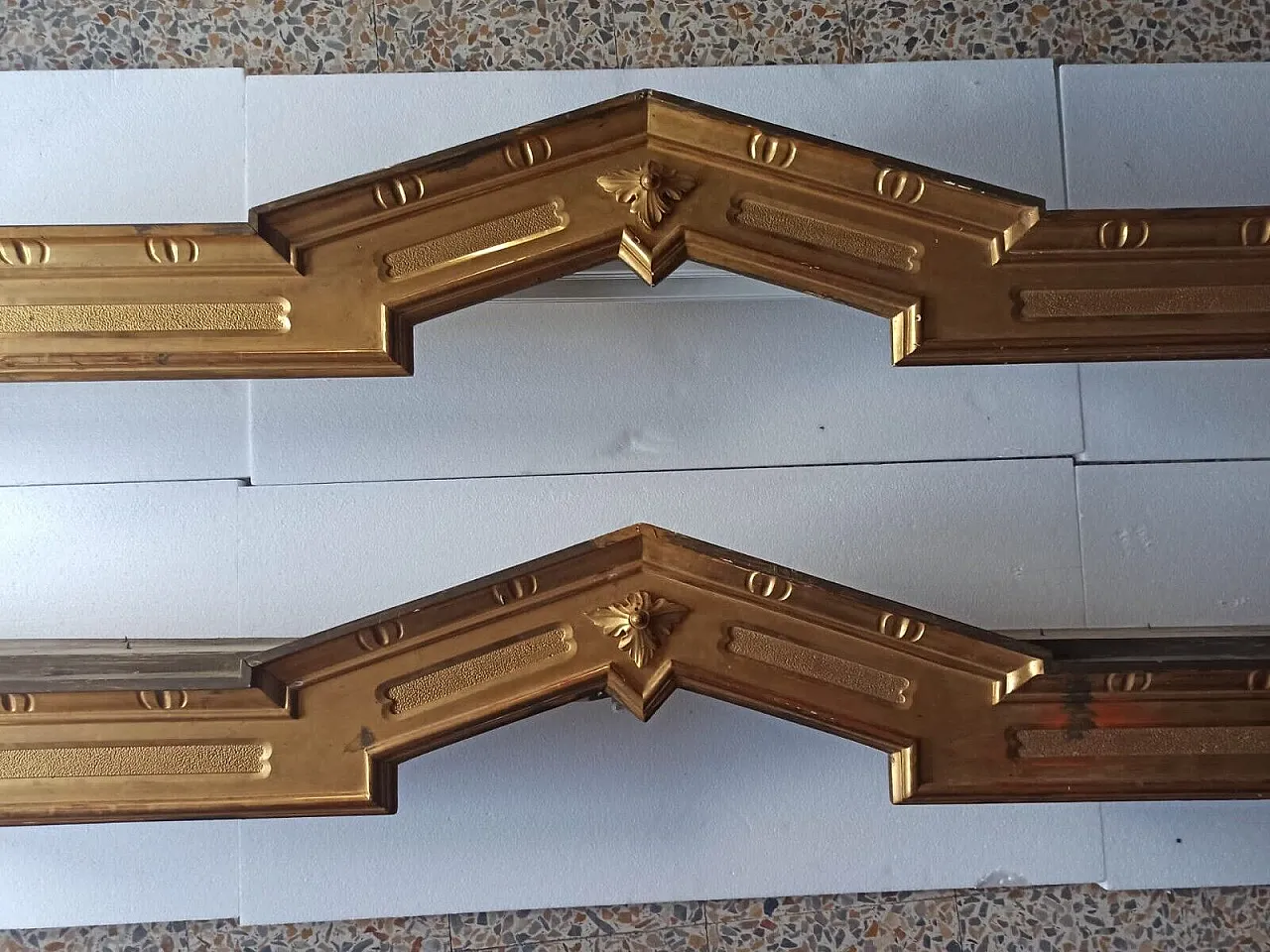 Coppia di mantovane in legno dorato, metà '800 3
