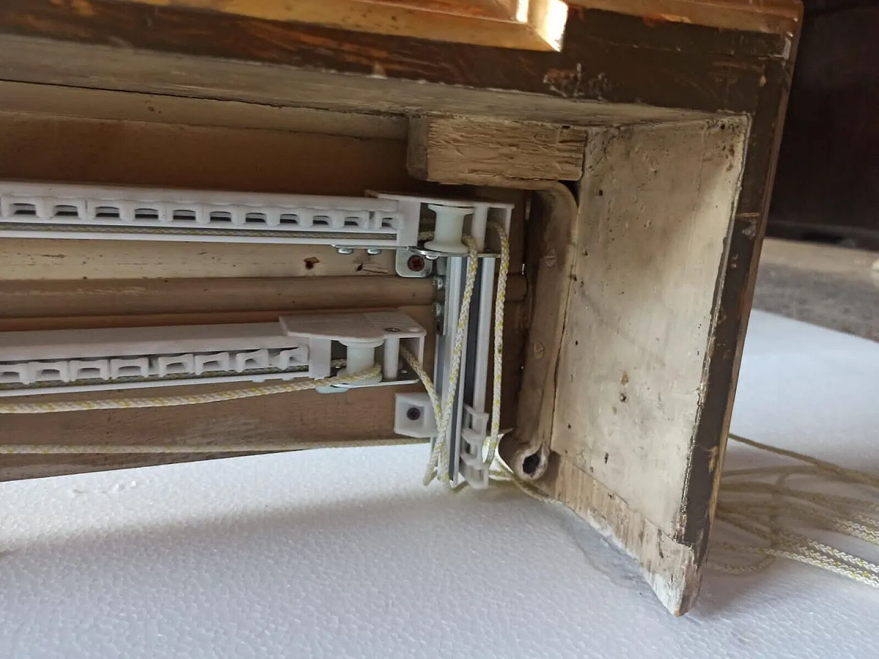 Coppia di mantovane in legno dorato, metà '800 10