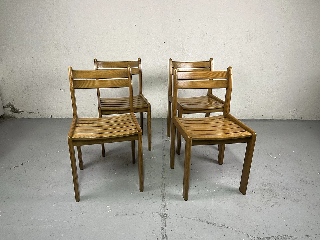 4 Brutalist wooden chairs, 1970s 1