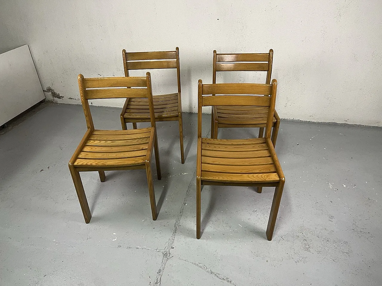 4 Brutalist wooden chairs, 1970s 2