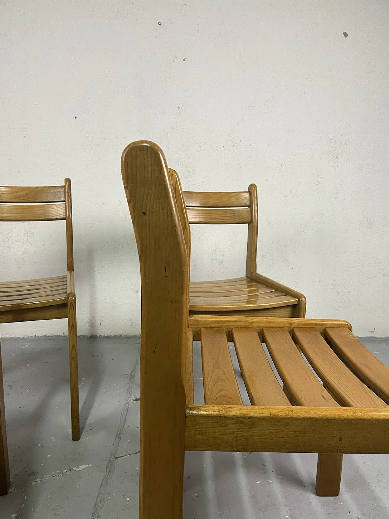 4 Brutalist wooden chairs, 1970s 7
