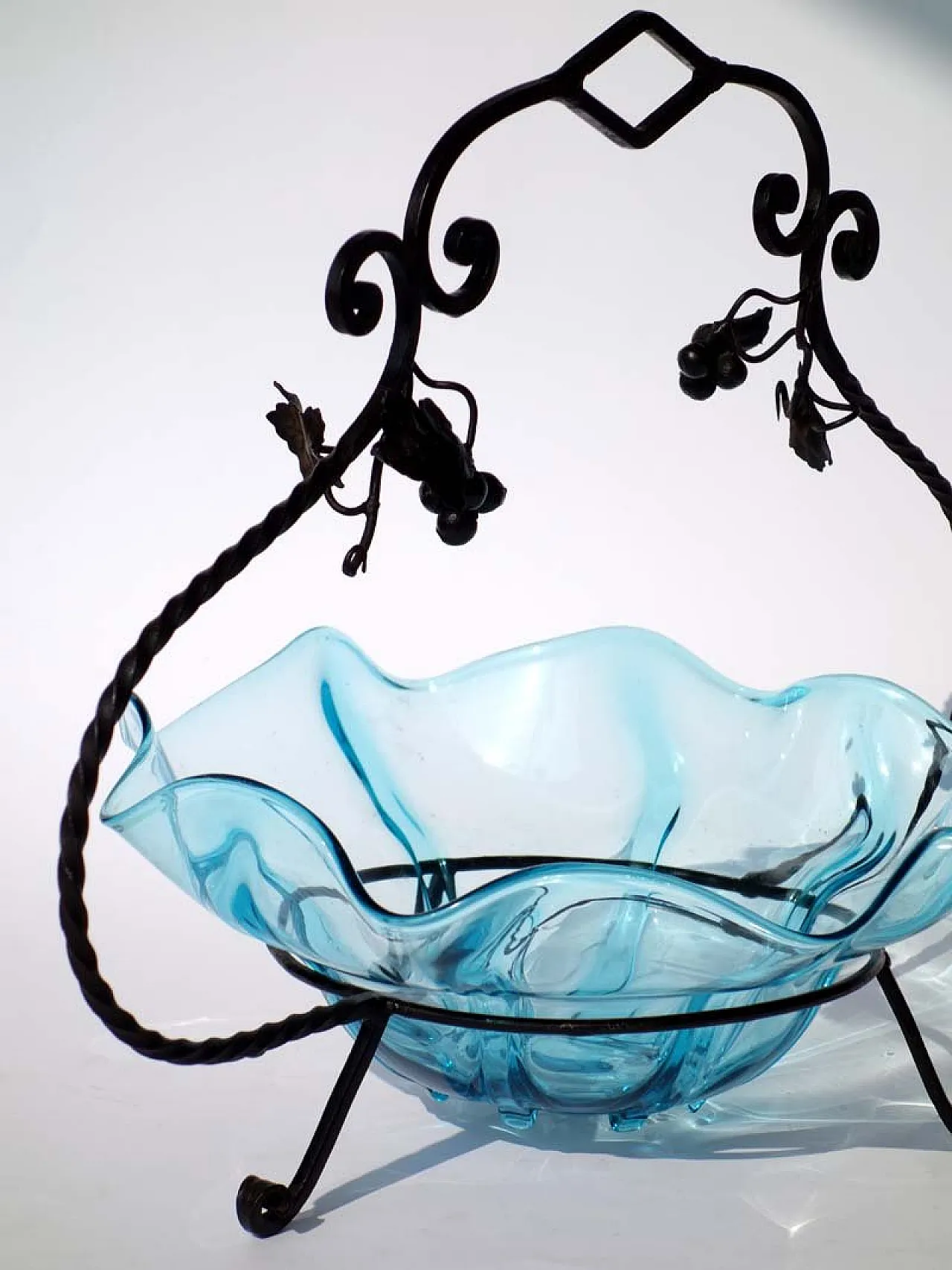 Art Nouveau glass and wrought iron bowl, early 20th century 2