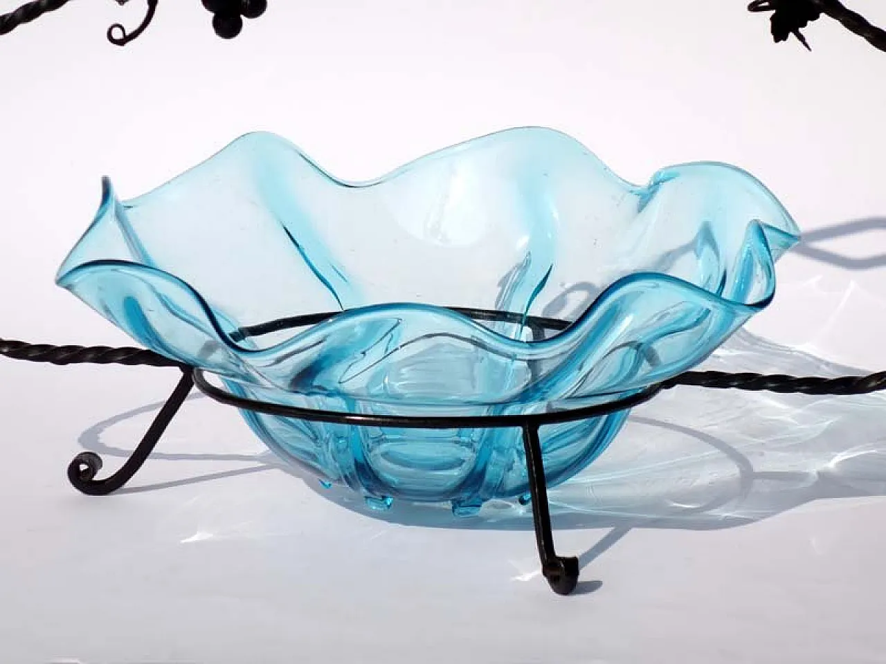 Art Nouveau glass and wrought iron bowl, early 20th century 7