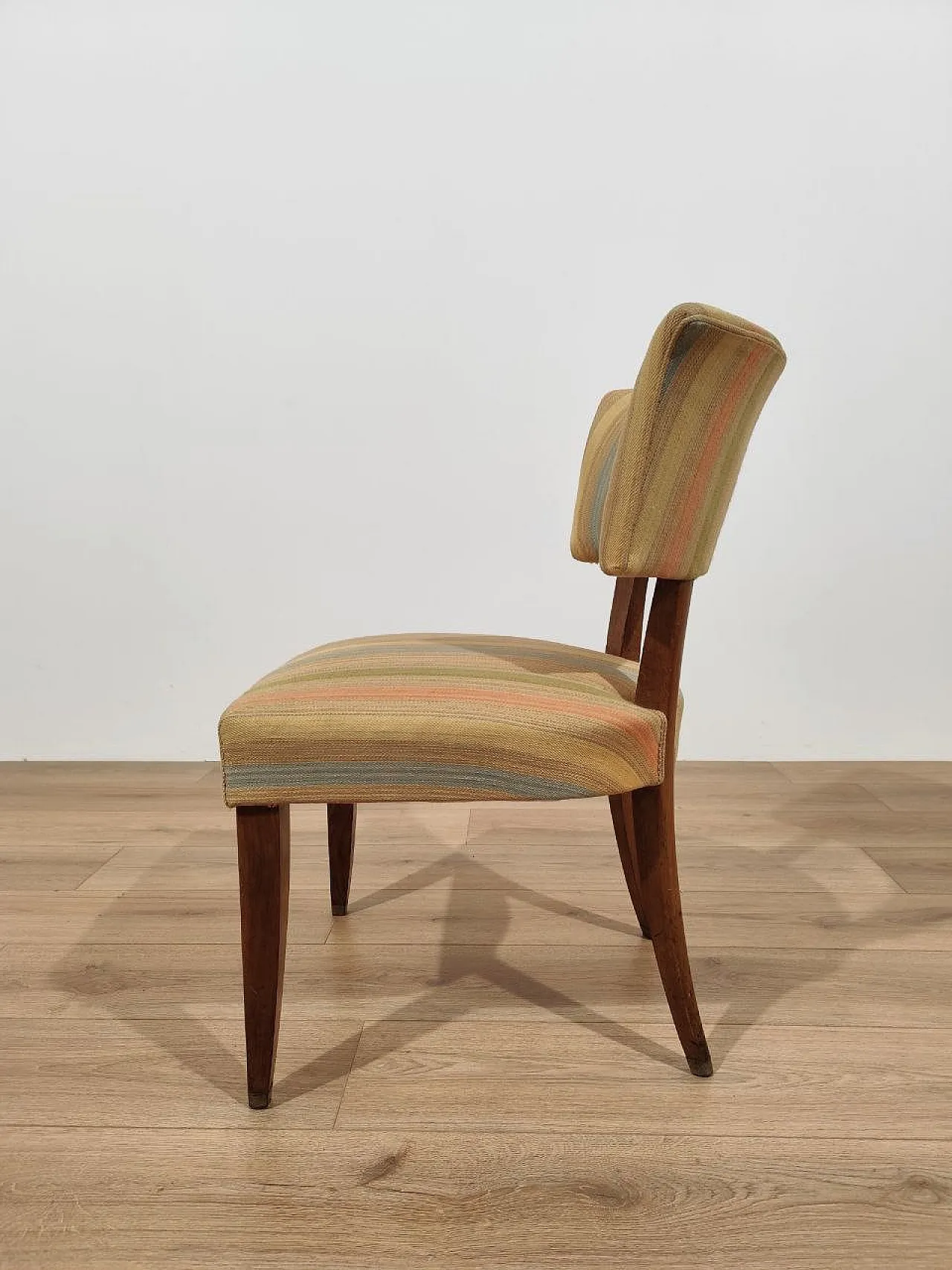 4 Italian chairs of the 1940s 7