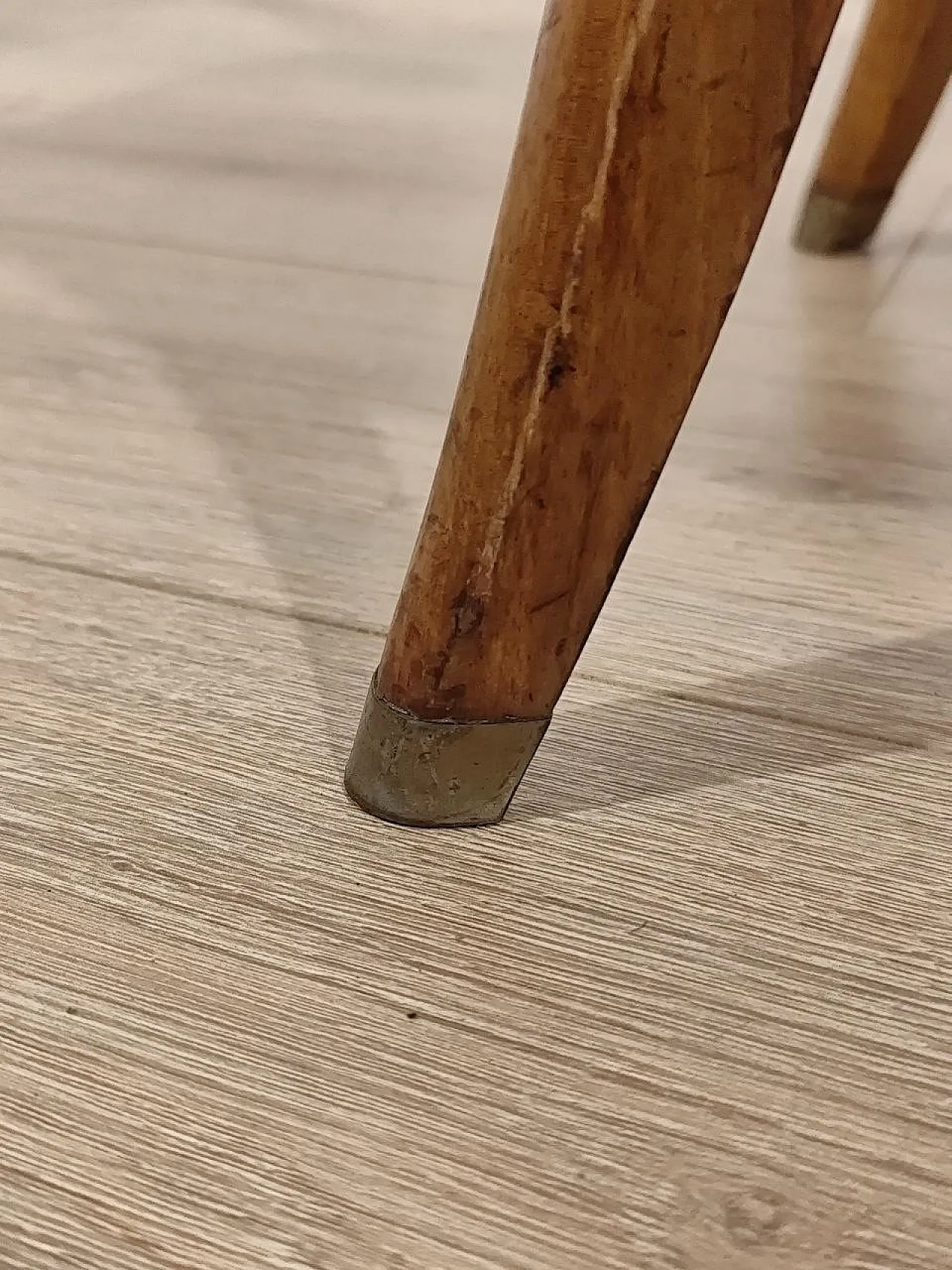 4 Italian chairs of the 1940s 11