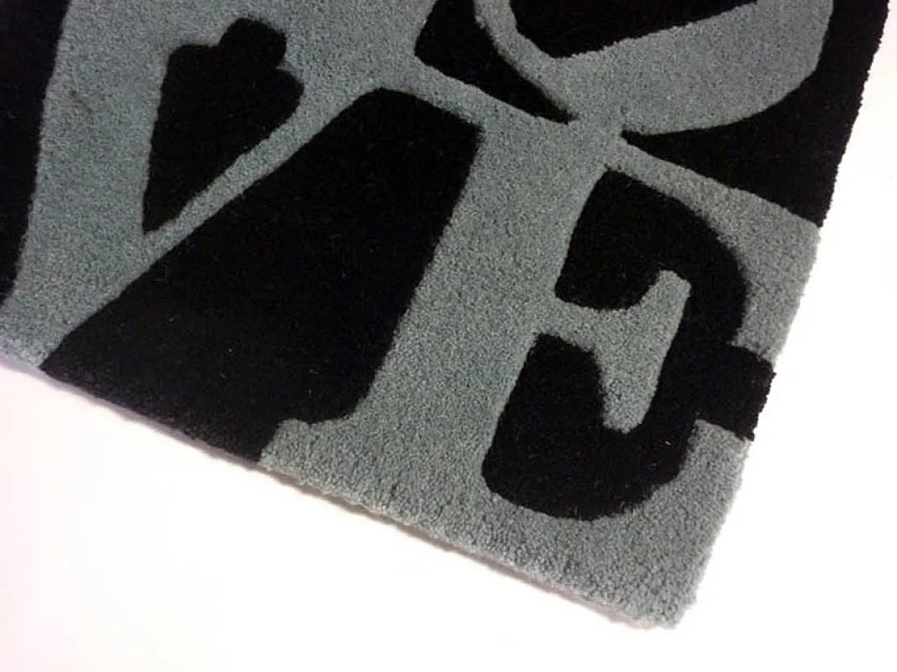 Tappeto Love in lana di Robert Indiana per Galerie F, anni 2000 2