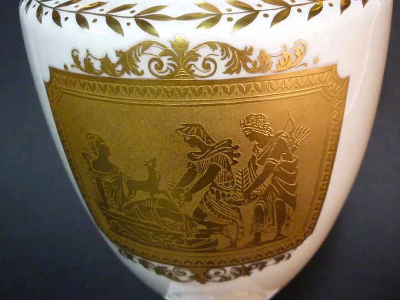 Porcelain & 24kt gold vase by Finzi, 1930s 5