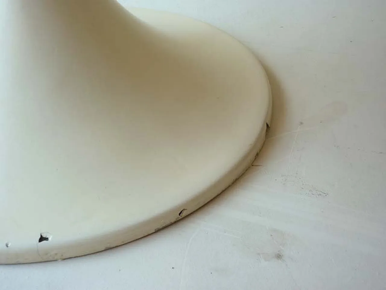 Tavolino e sedie in fibra di vetro di Play, anni '60 7