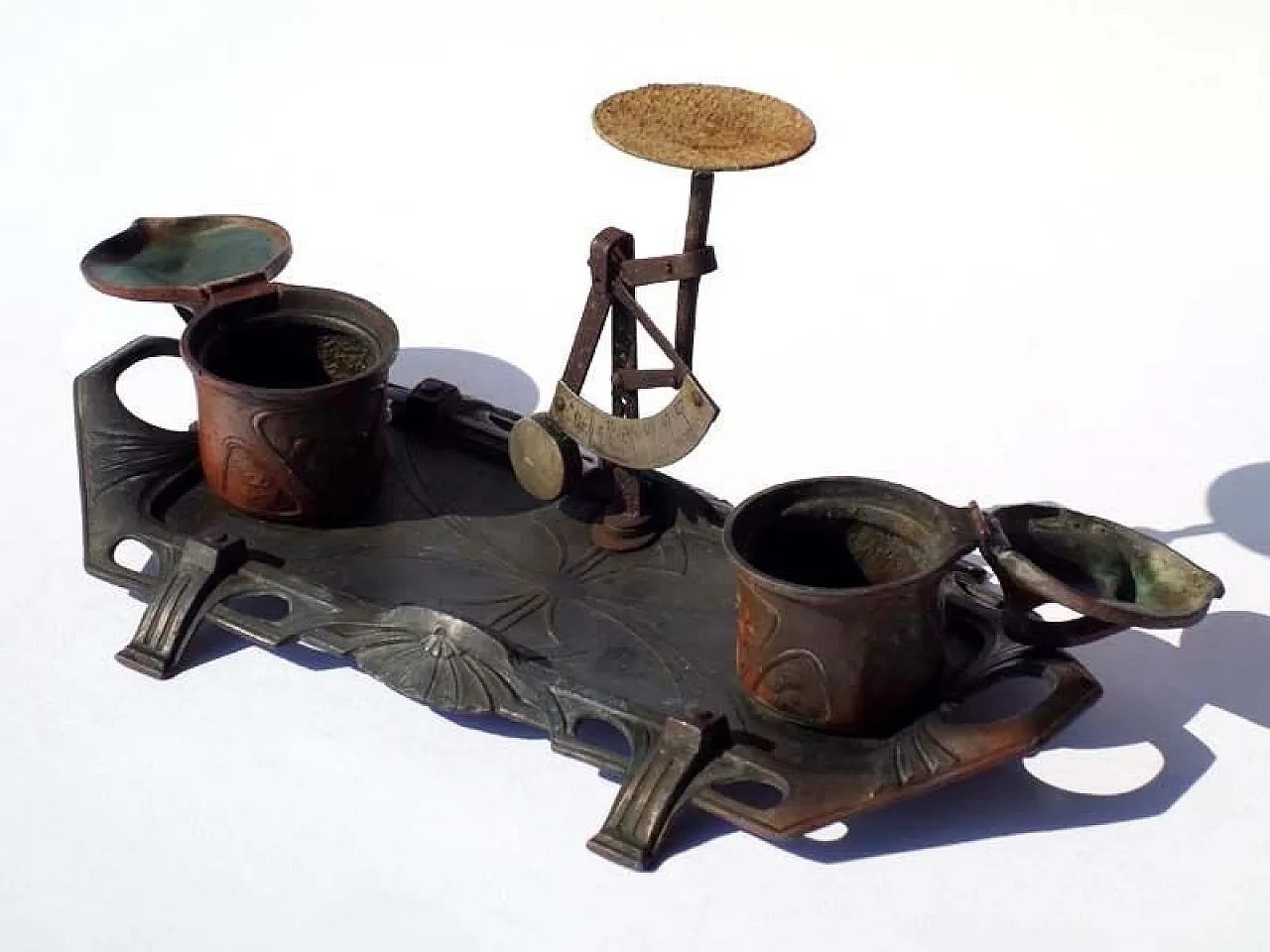 Bilancia Art Nouveau, primo '900 4