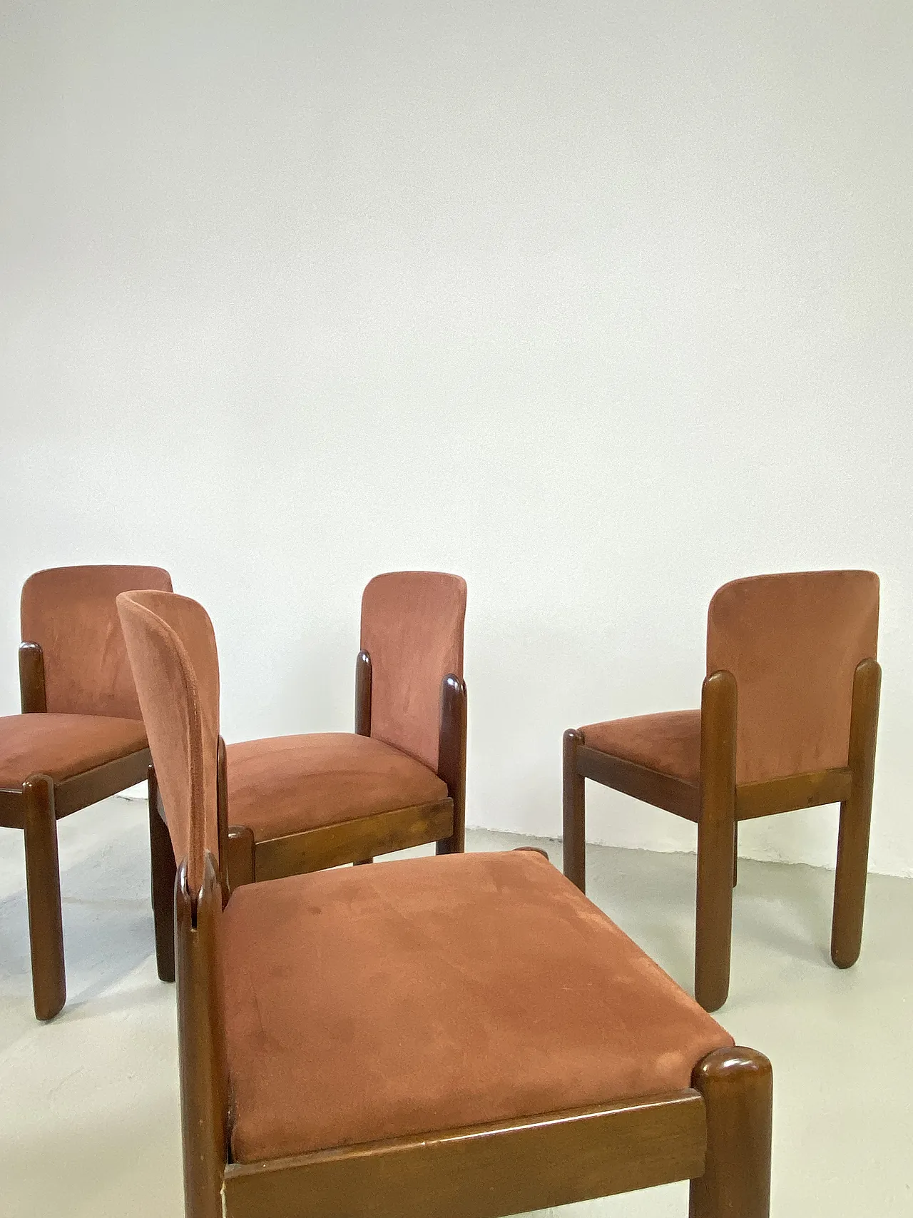 6 chairs by Silvio Coppola  for Bernini 5