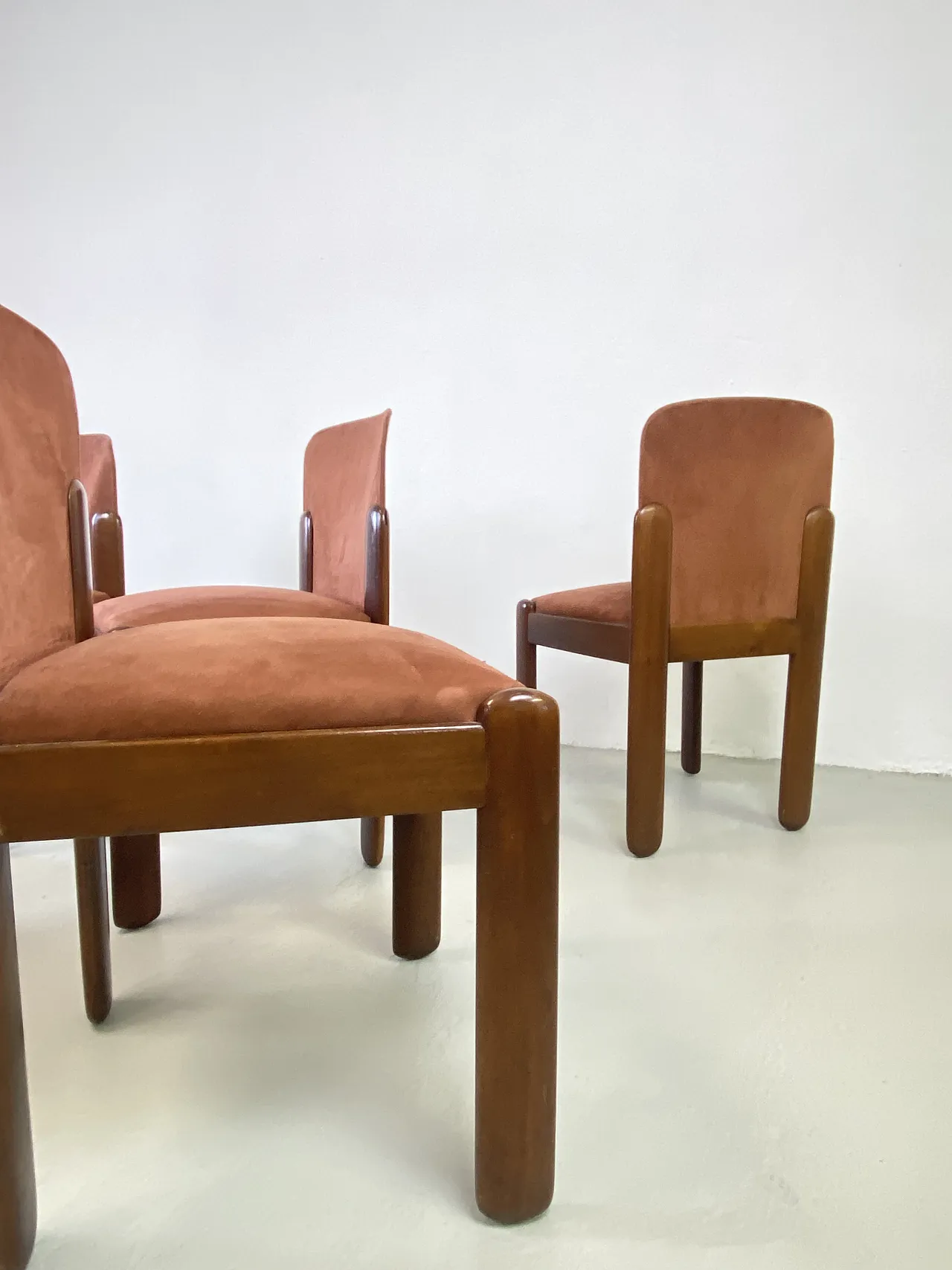 6 chairs by Silvio Coppola  for Bernini 6