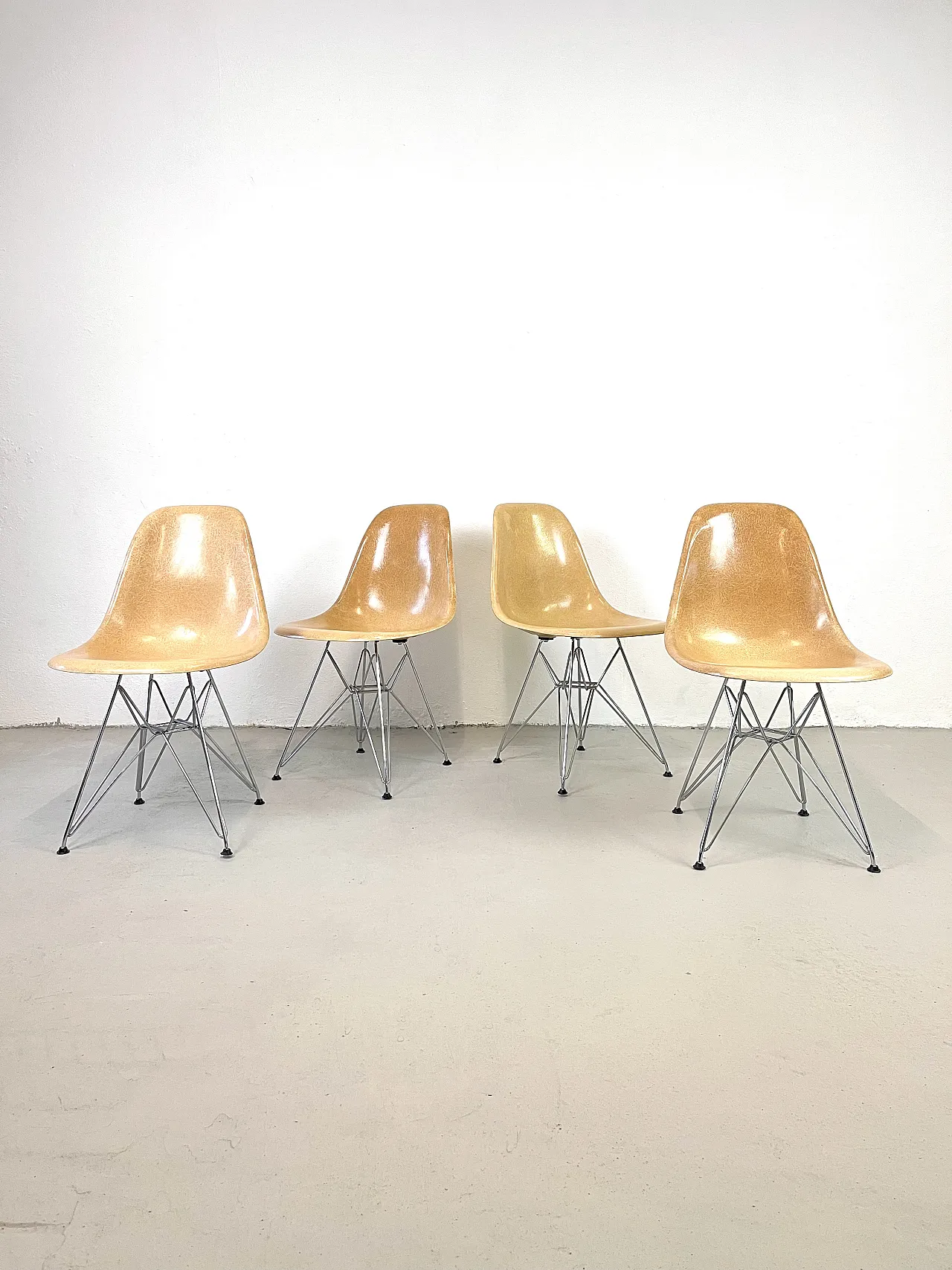 4 DSR chairs Herman Miller, 70s 1