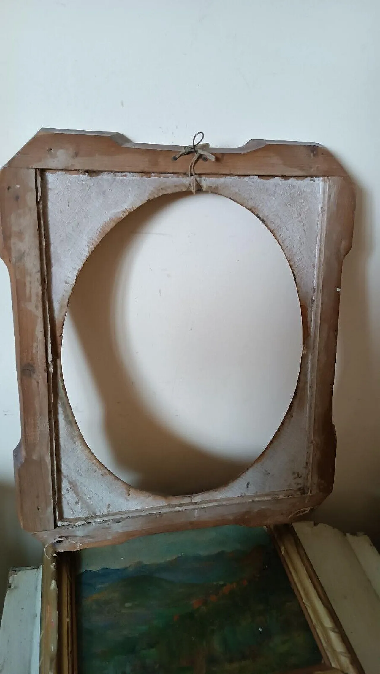 Tray frame with oval light in pyrographed gilded wood, 19th century 9