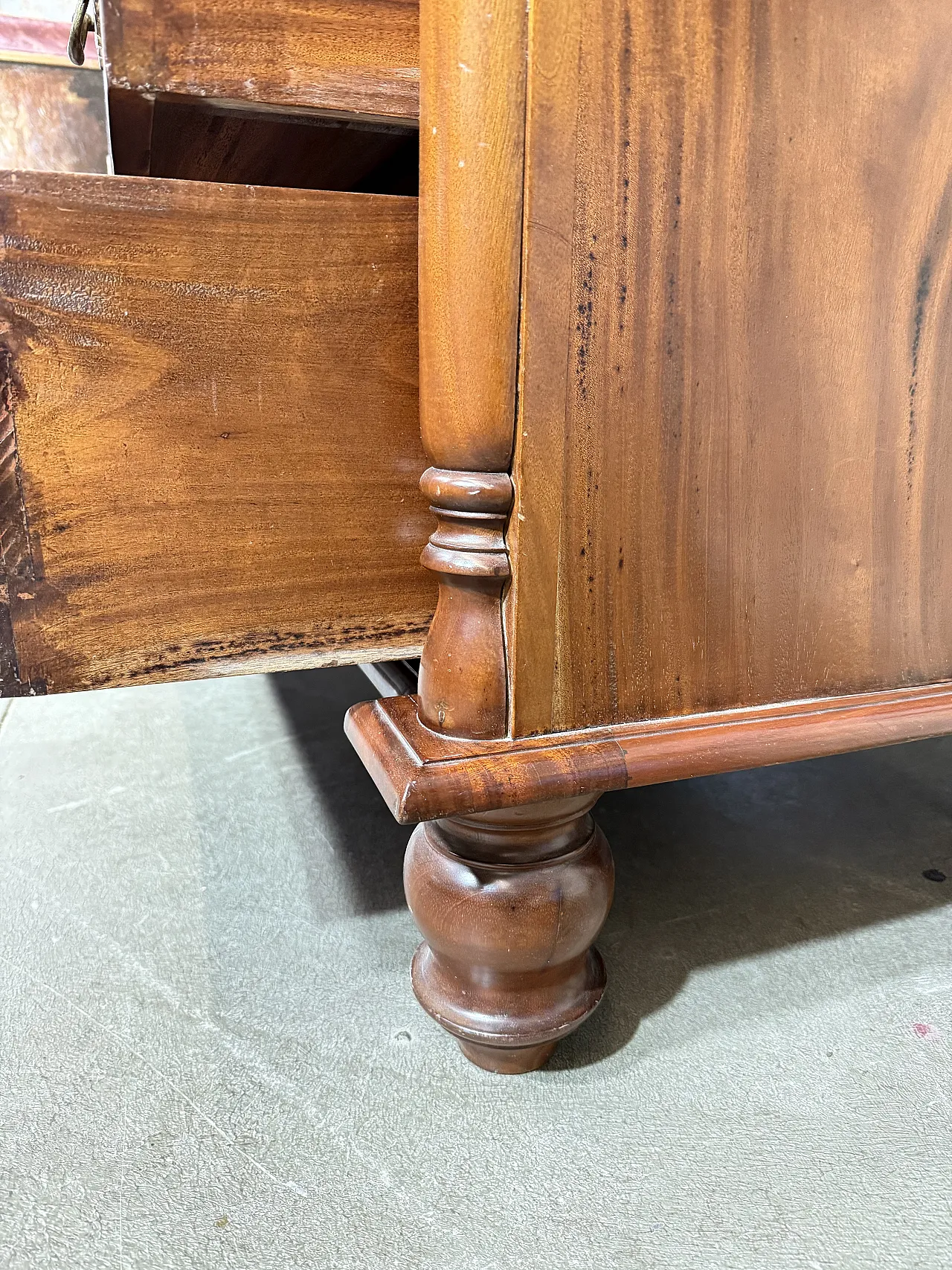 Comò cassettone Giorgio III, inglese in mogano, fine '800 4