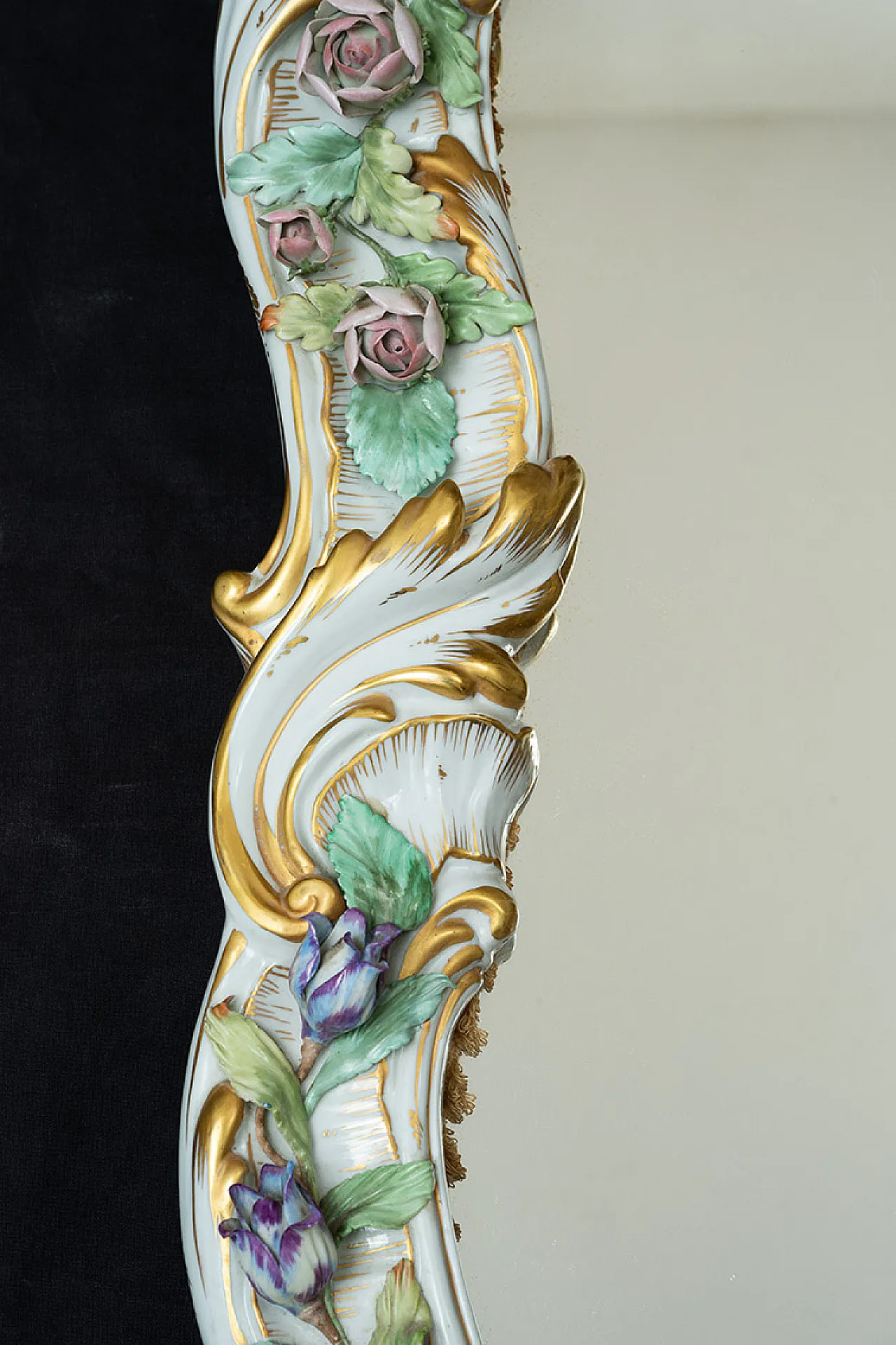 Specchiera in porcellana policroma di Capodimonte, primo '900 4