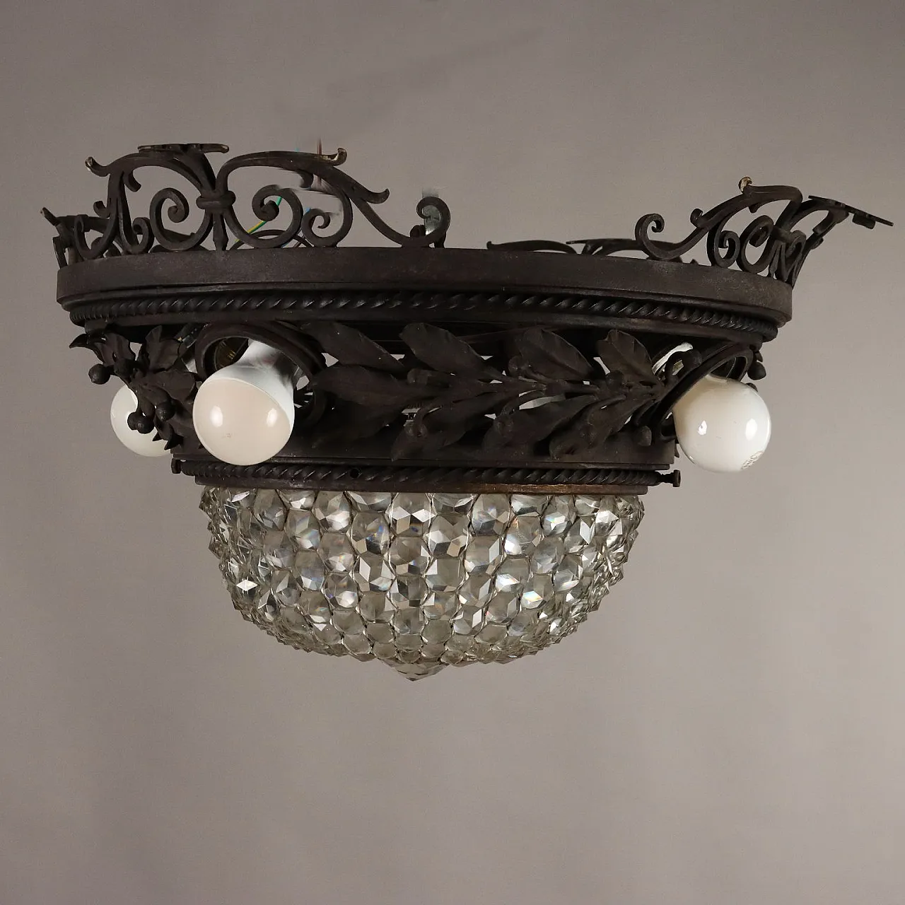 Lampadario Liberty in ferro battuto, '900 5