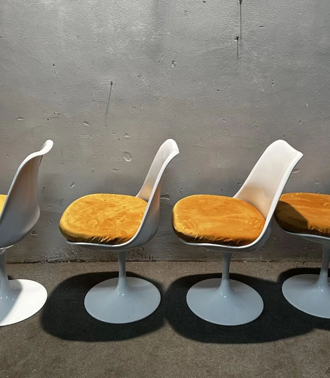 4 Tulip Chairs by Eero Saarinen for Knoll, 70s 2