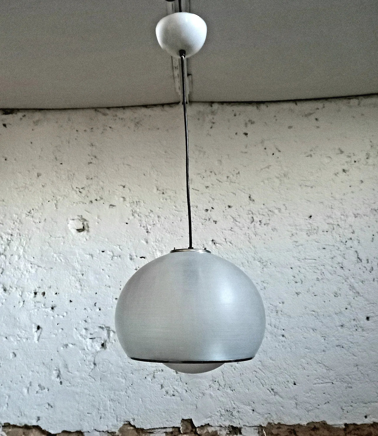 Guzzini production bud chandelier, 70s 1