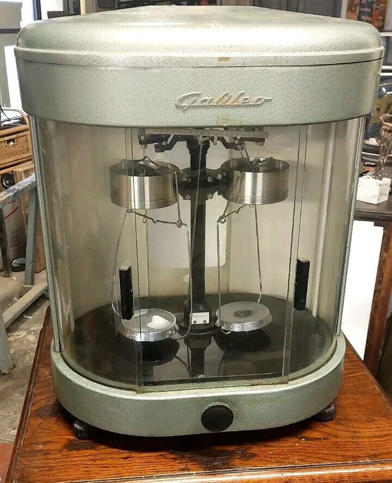 Bilancia analitica di precisione di Officine Galileo, anni '60 2